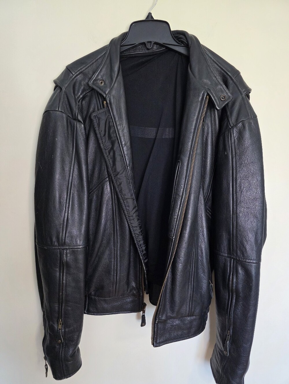 Vintage Black Leather Men's Motorcycle Jacket